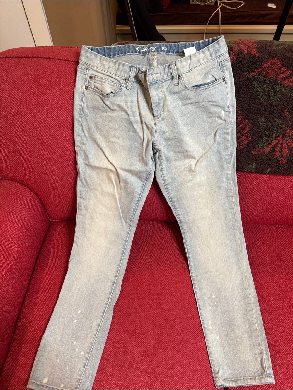 Tommy Hilfiger  Light Blue Skinny Jeans with Faded Finish and Distressed look.